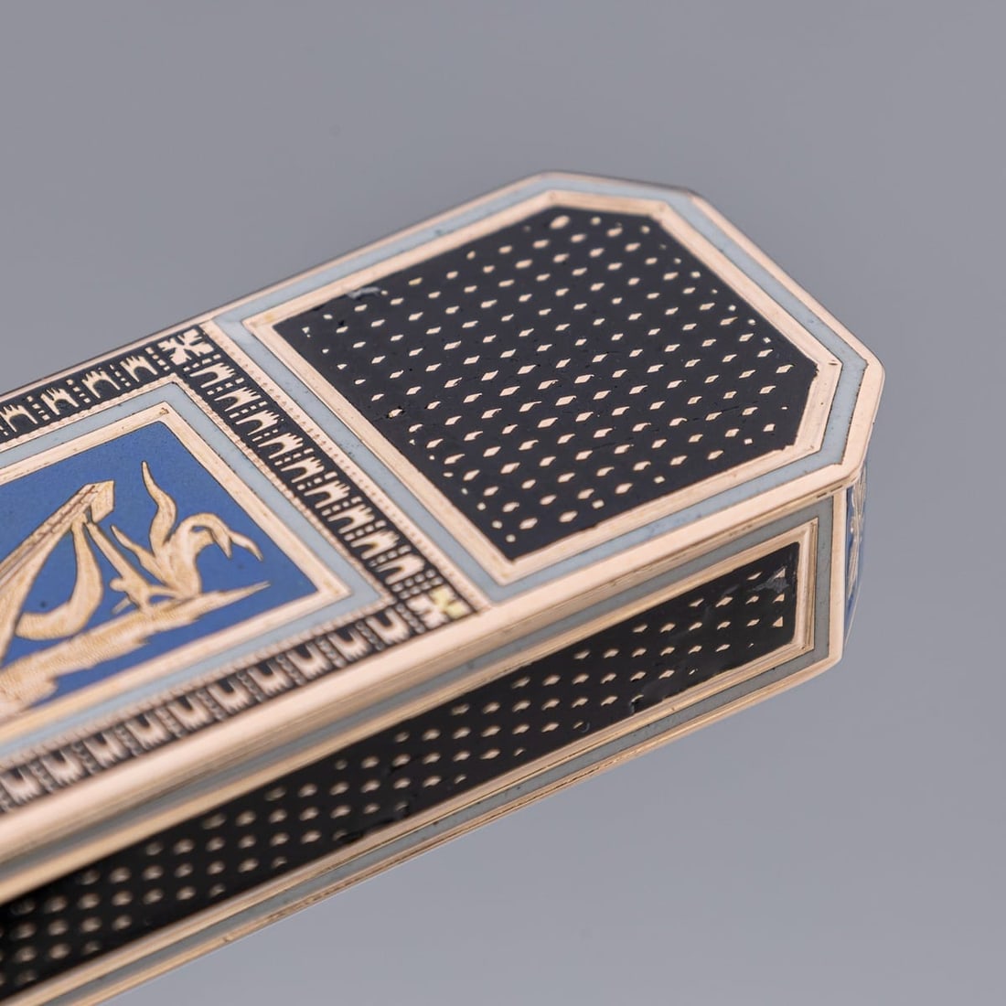 ANTIQUE 19thC GERMAN GOLD & ENAMEL SNUFF BOX, FRERES JORDAN, HANAU c.1800 - 10