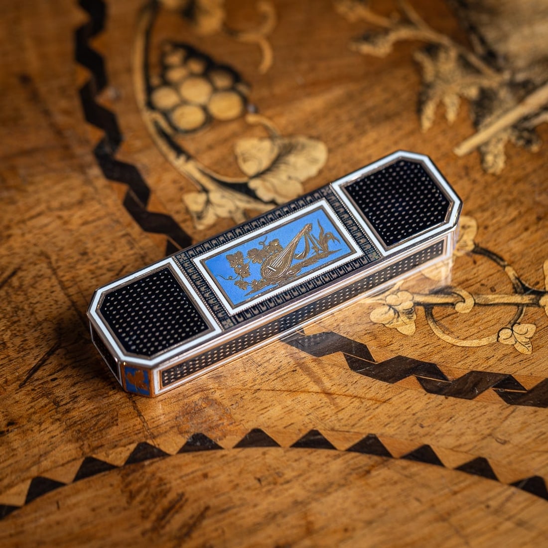 ANTIQUE 19thC GERMAN GOLD & ENAMEL SNUFF BOX, FRERES JORDAN, HANAU c.1800 - 2
