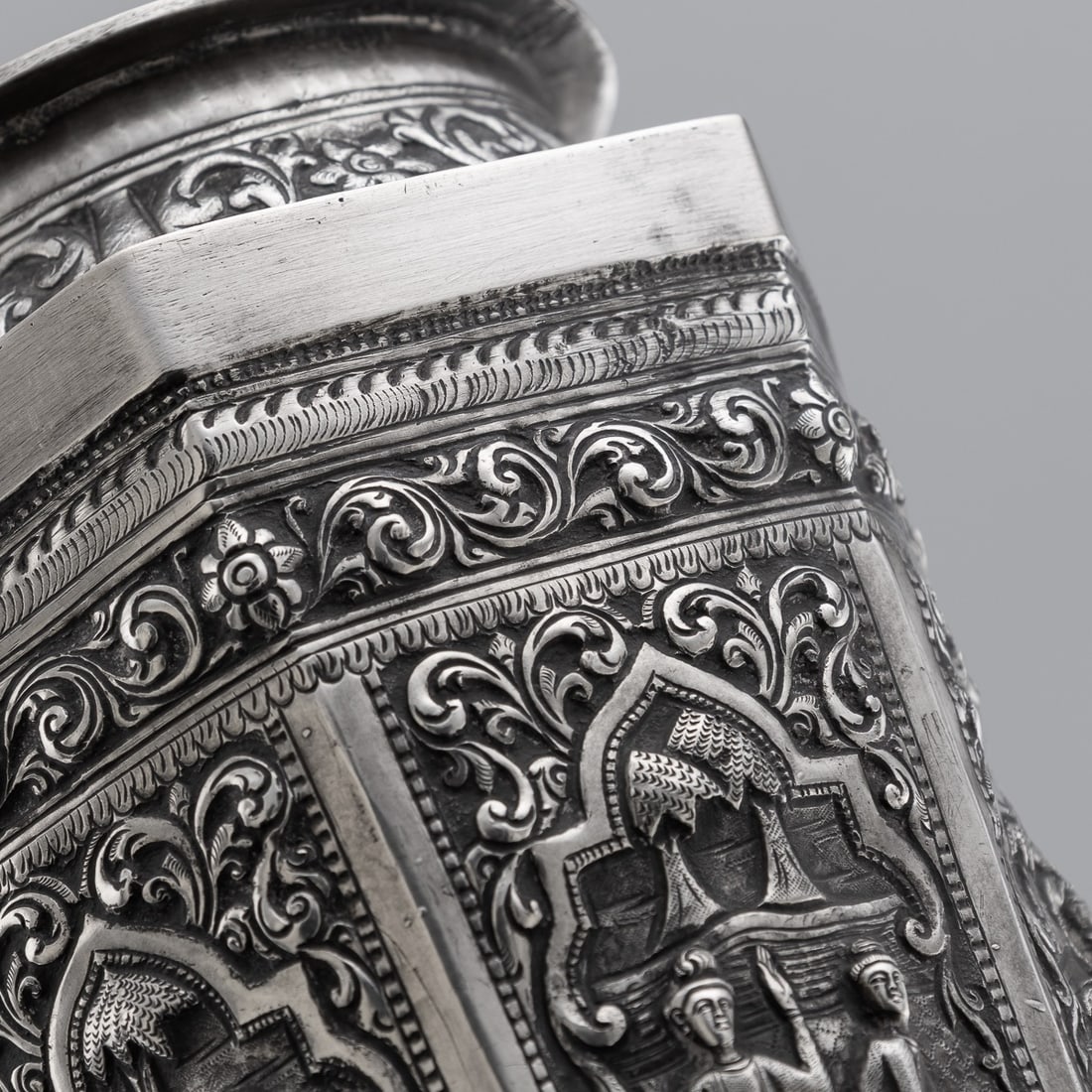 ANTIQUE 20thC BURMESE REPOUSSÉ SOLID SILVER "VESSANTARA JATAKA" VASE c.1915 - 12
