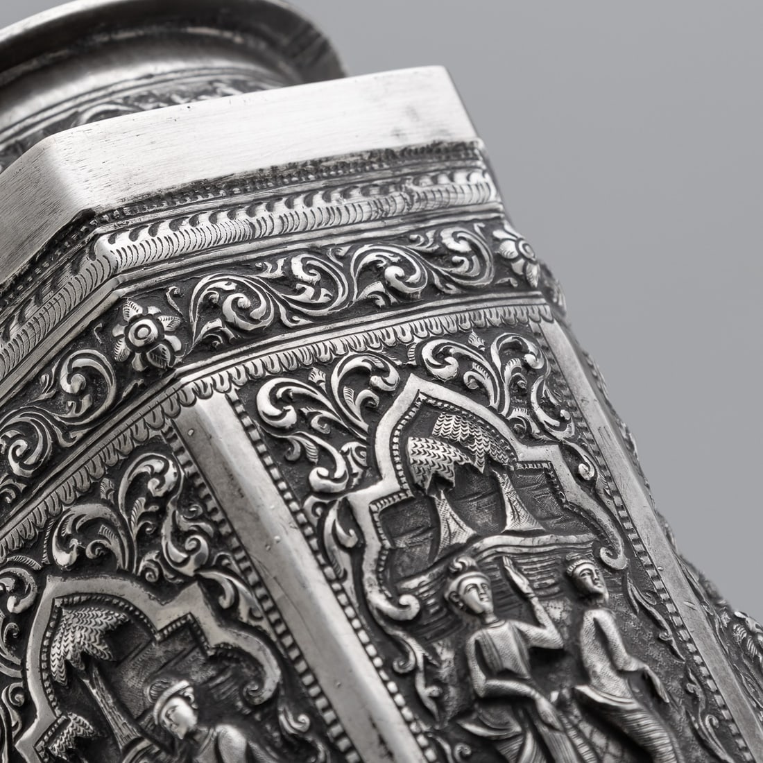ANTIQUE 20thC BURMESE REPOUSSÉ SOLID SILVER "VESSANTARA JATAKA" VASE c.1915 - 13