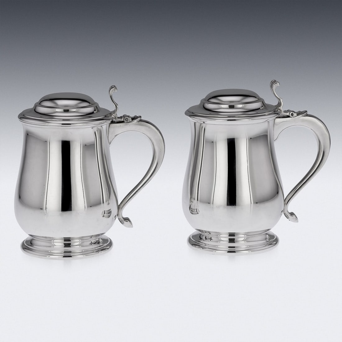 SUPERB 20thC PAIR OF ITALIAN SOLID SILVER LIDDED TANKARDS - 2
