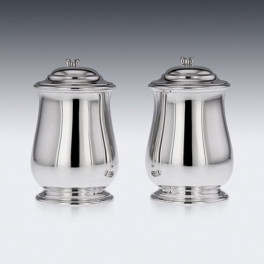 SUPERB 20thC PAIR OF ITALIAN SOLID SILVER LIDDED TANKARDS - 5