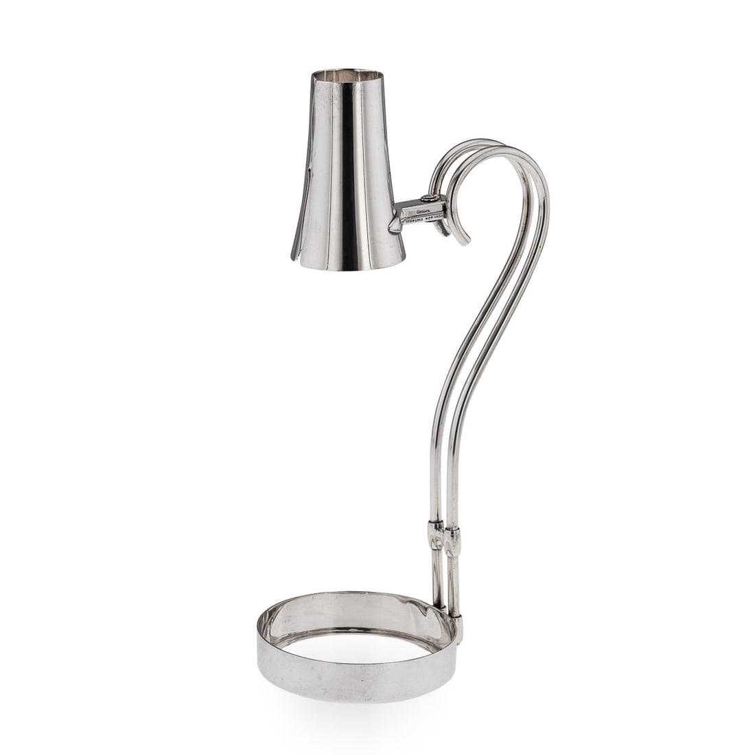 20thC AMERICAN ART DECO CARTIER SOLID SILVER WINE BOTTLE HOLDER c.1920: A 20th Century American solid silver wine bottle holder by Cartier. Of rounded form with pivot action twin scroll handles. With its sleek Art Deco design, this accessory remains just as relevant