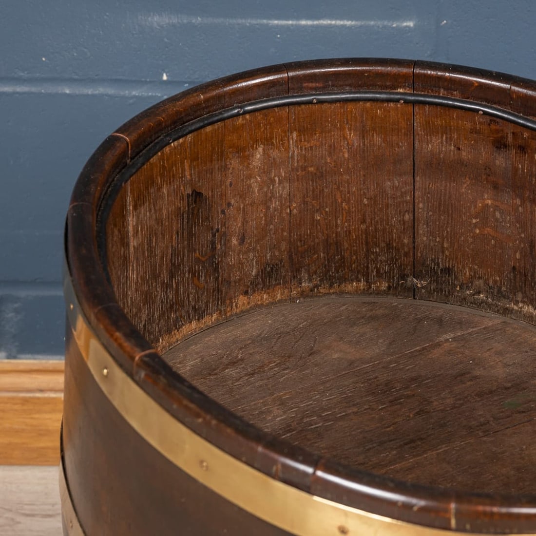 A MID 20thC ENGLISH OAK & BRASS BOUND JARDINIERE c.1940 - 11