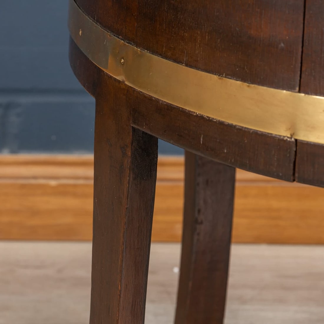 A MID 20thC ENGLISH OAK & BRASS BOUND JARDINIERE c.1940 - 12