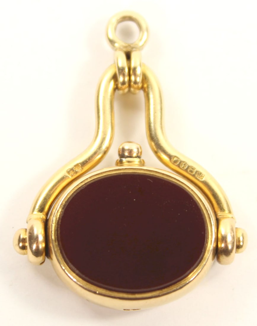 Vintage 18ct Yellow Gold Spinning Seal Pendant with Bloodstone and Carnelian inserts (1 of 3)