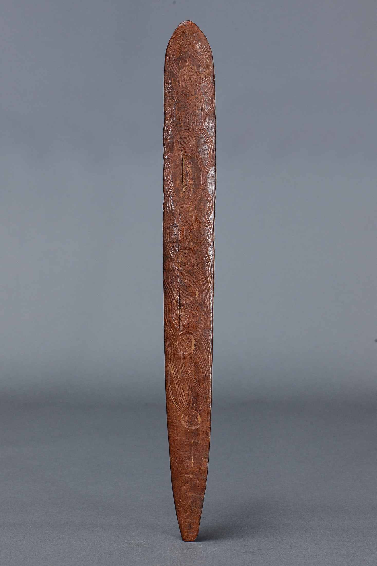 EARLY FINE INCISED MESSAGE BOARD, CENTRAL AUSTRALIA (1 of 7)