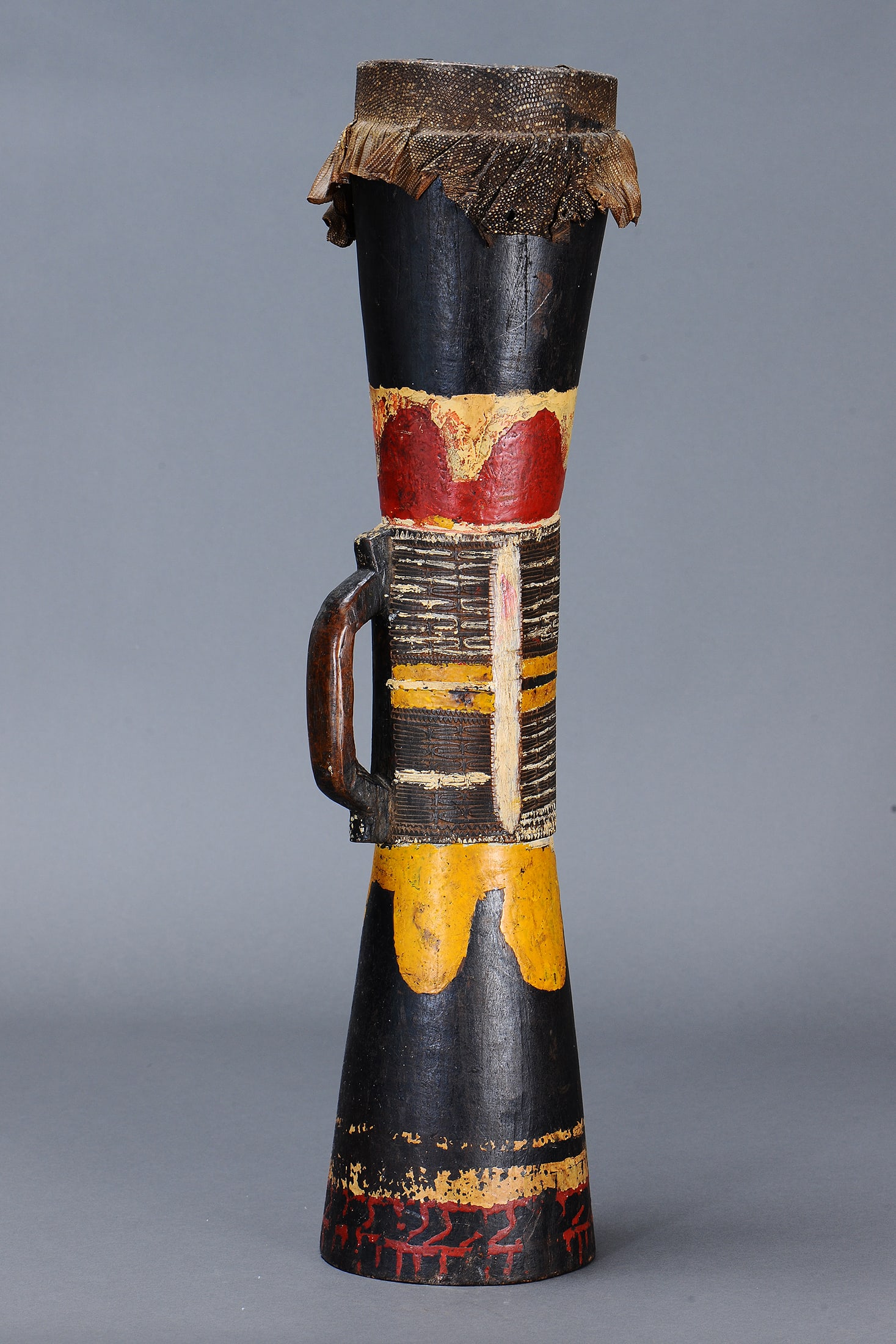 FINE EARLY RAMU DRUM, KUNDU, PAPUA NEW GUINEA (1 of 10)