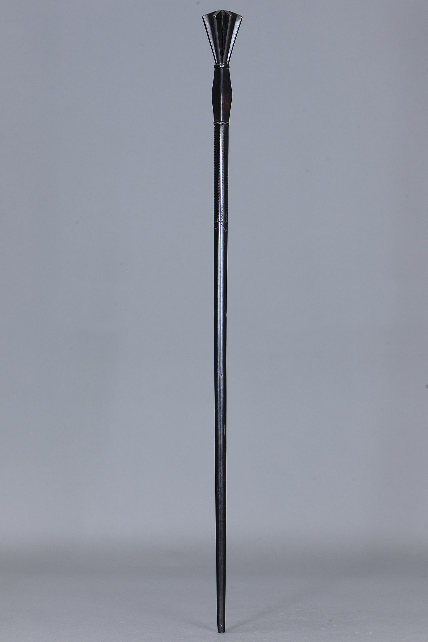 FINE EARLY CEREMONIAL STAFF, RENNELL ISLAND, SOLOMON ISLANDS (1 of 6)