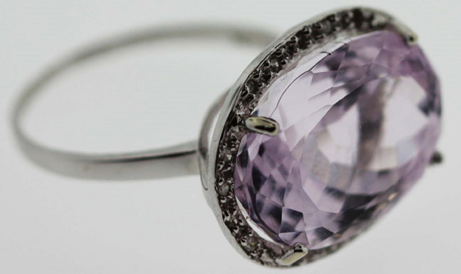 Large Kunzite Ring in 10ct White Gold - 3