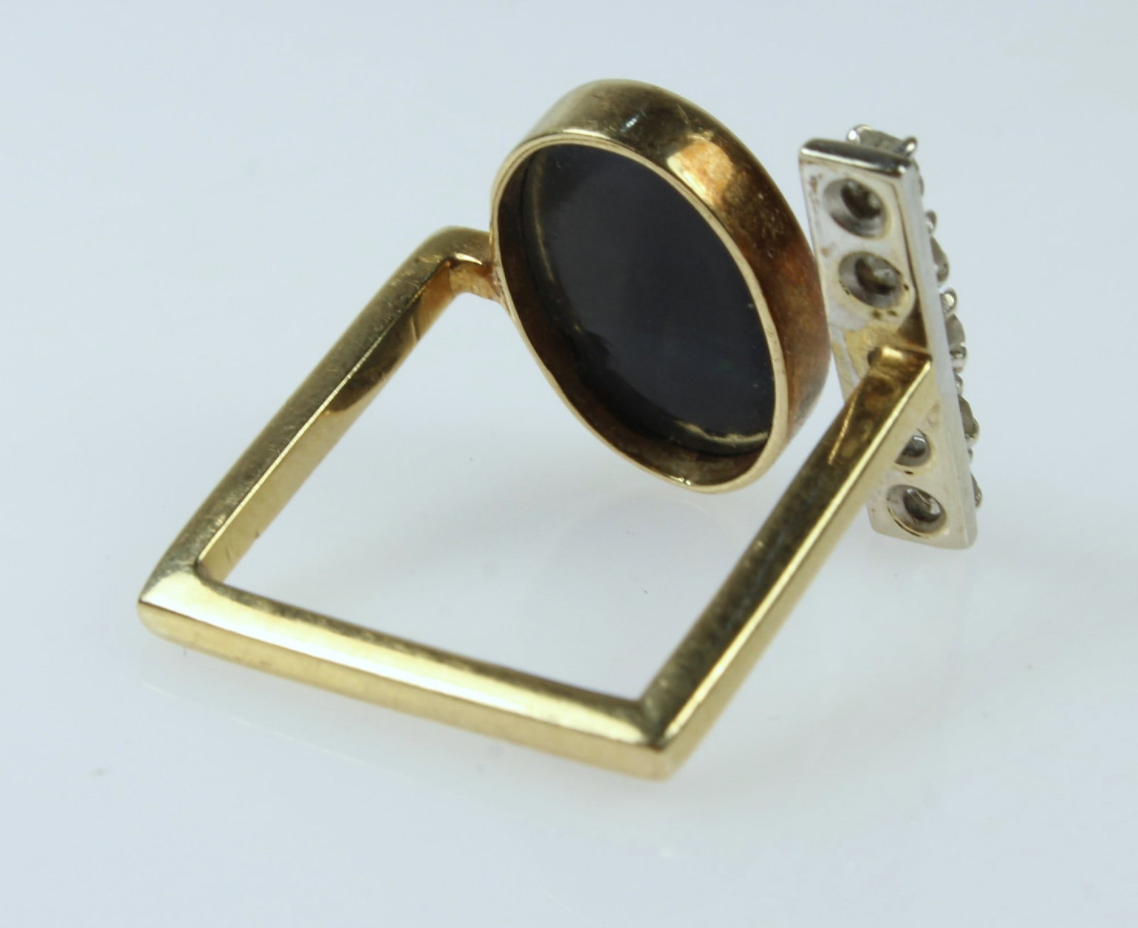Stylish Square-shaped Ring in 14ct Yellow Gold featuring a Black Opal Doublet & Diamonds - 3