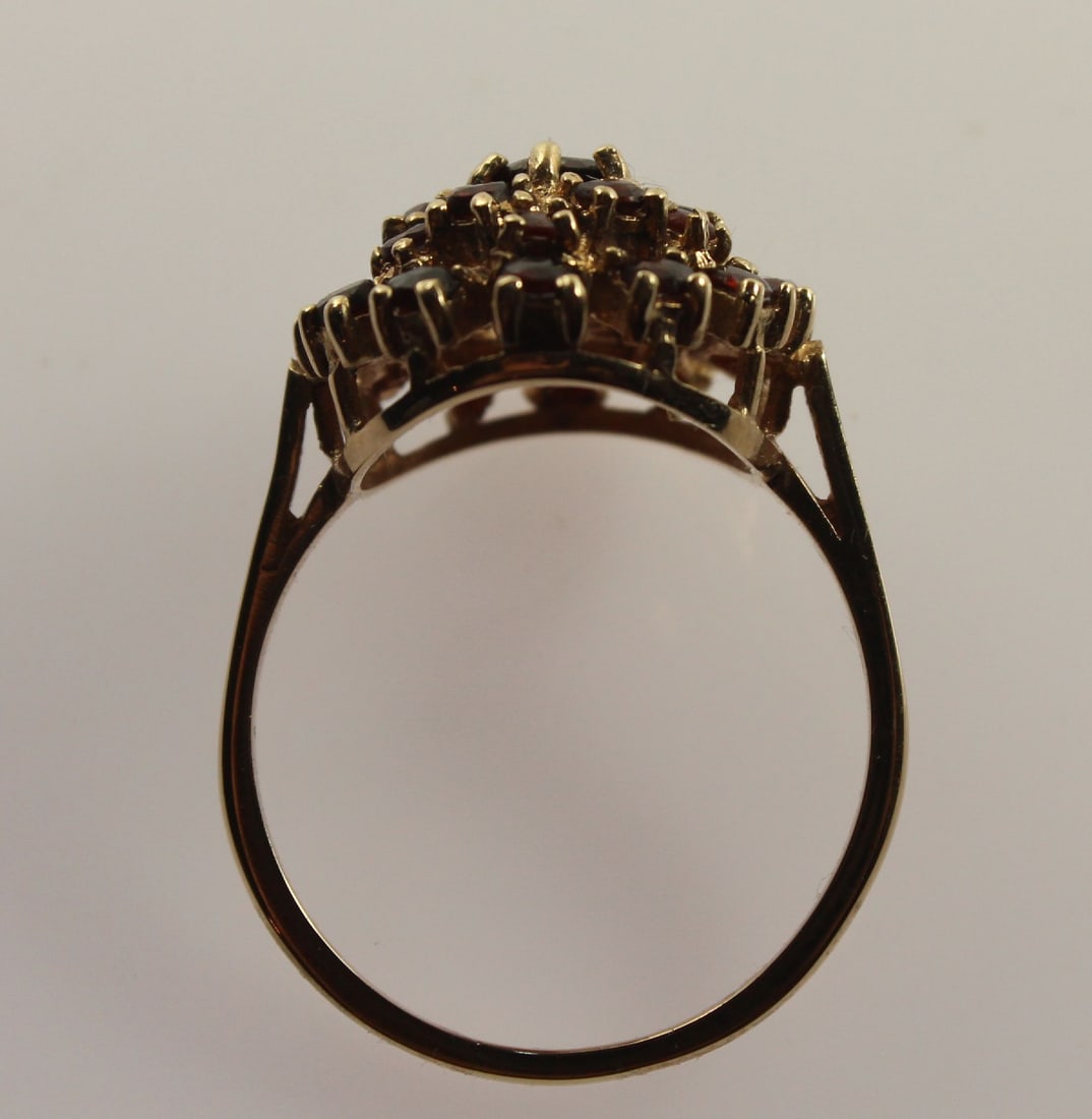 Spectacular Garnet Ring in 14ct Yellow Gold - 3