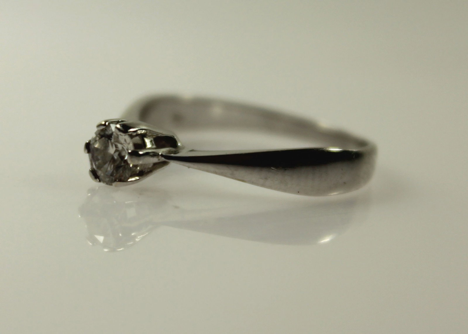 Solitaire Diamond Ring in 14ct White Gold - 2