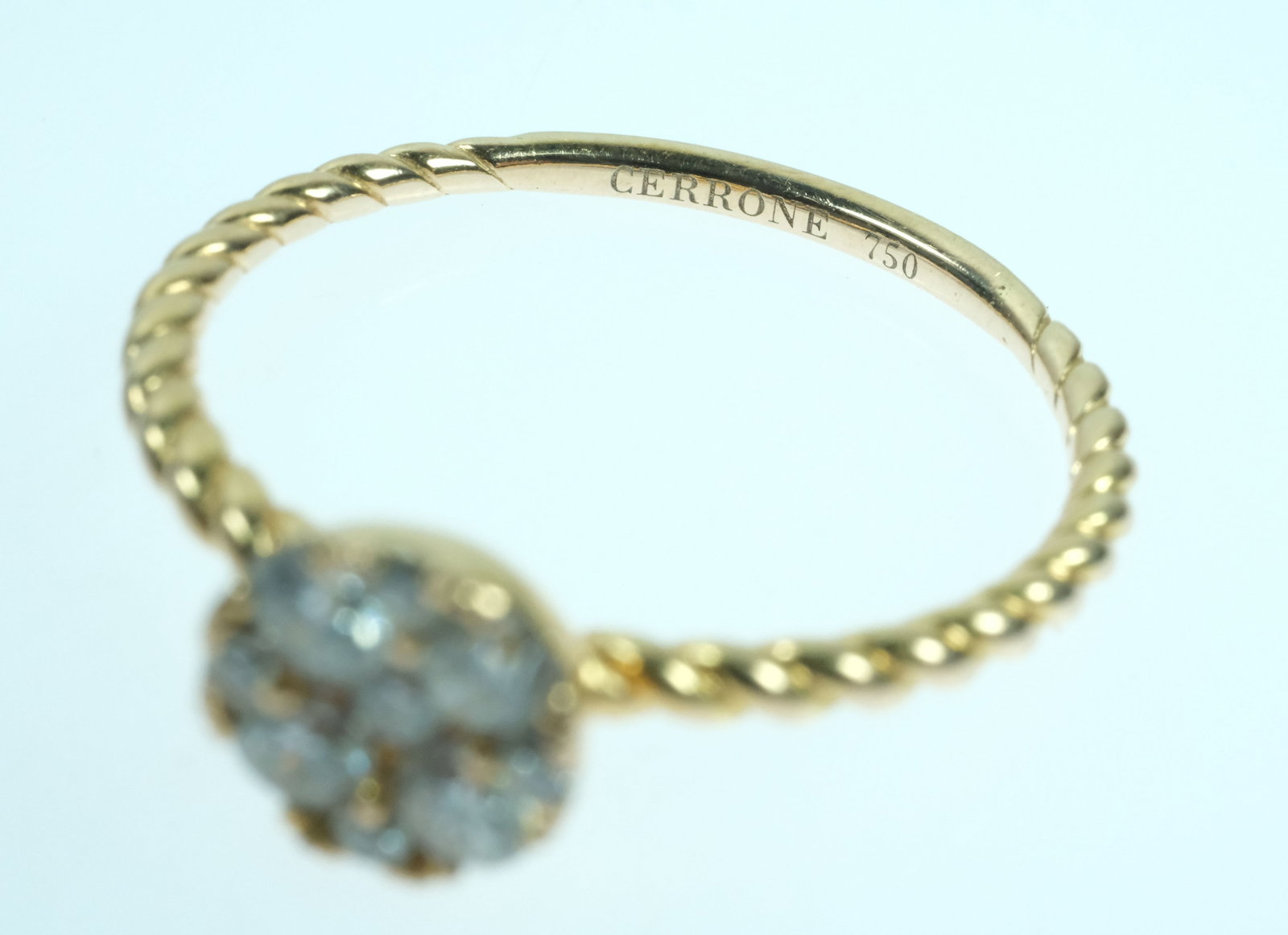 Diamond Daisy Ring with 18ct Yellow Gold Rope Band - 4