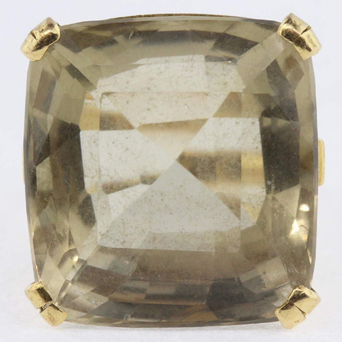 Large Yellow Citrine set in a heavy 20ct Yellow Gold Ring - 2