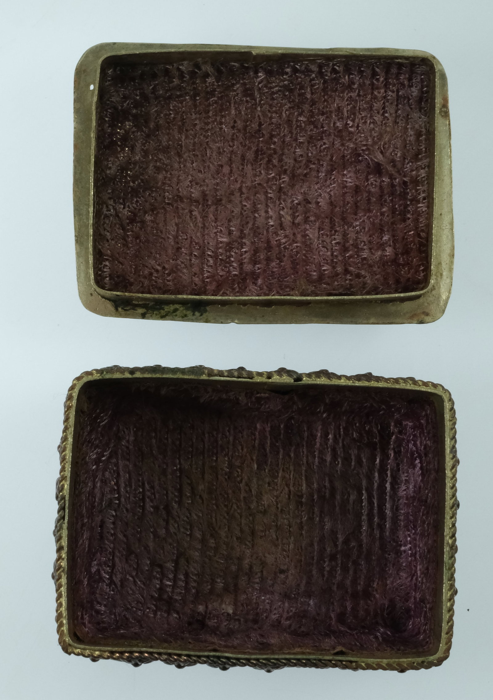 Small Elaborate Brass Jewellery Box box with Blue Stone insert in Lid - 3