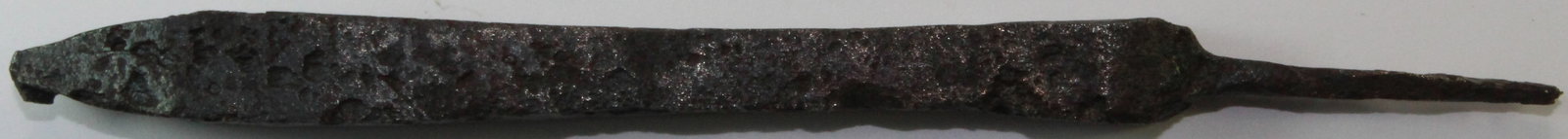 Iron Arrowhead with solid shaft - 2