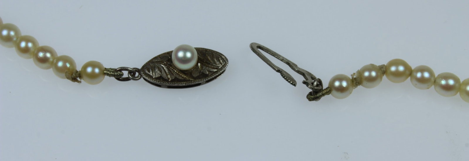 Vintage 'Akoya' Pearls Choker with Sterling (925) Silver Clasp - 3