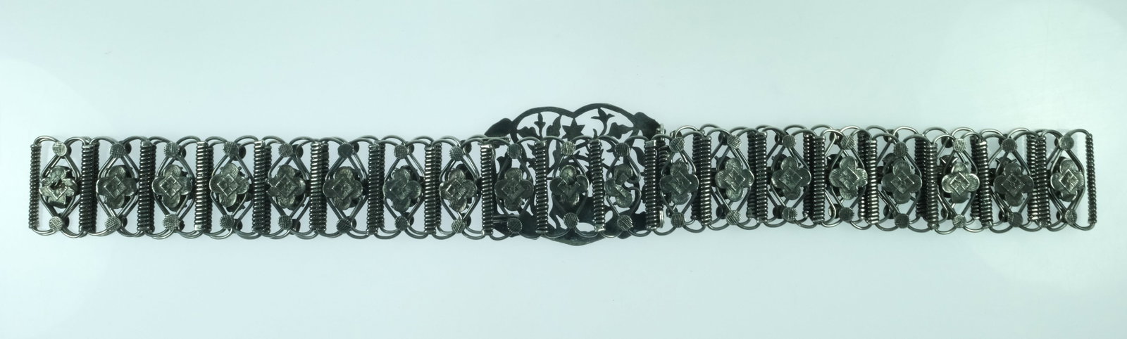 Vintage European (800) Silver Floral Panel Belt with Deer Buckle & matching Bracelet (2 items) - 4