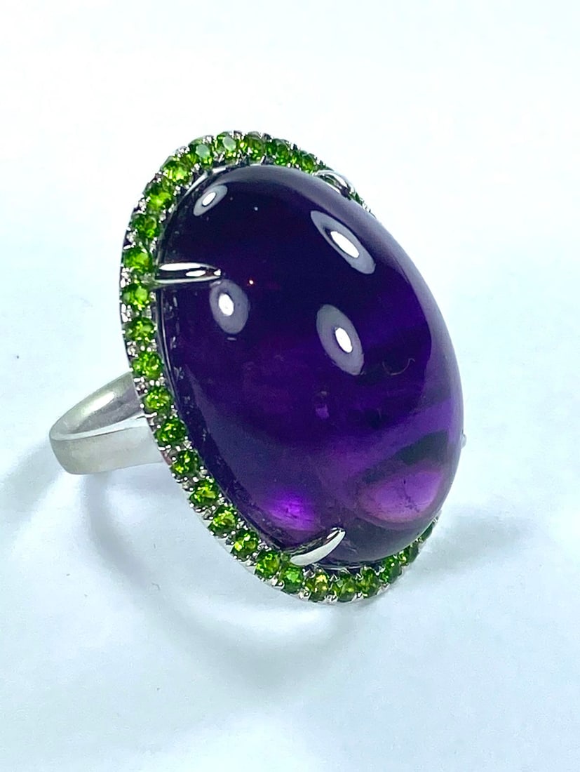 Impressive Amethyst Cocktail Ring surrounded by Tsavorite Garnets in 9ct White Gold - 3
