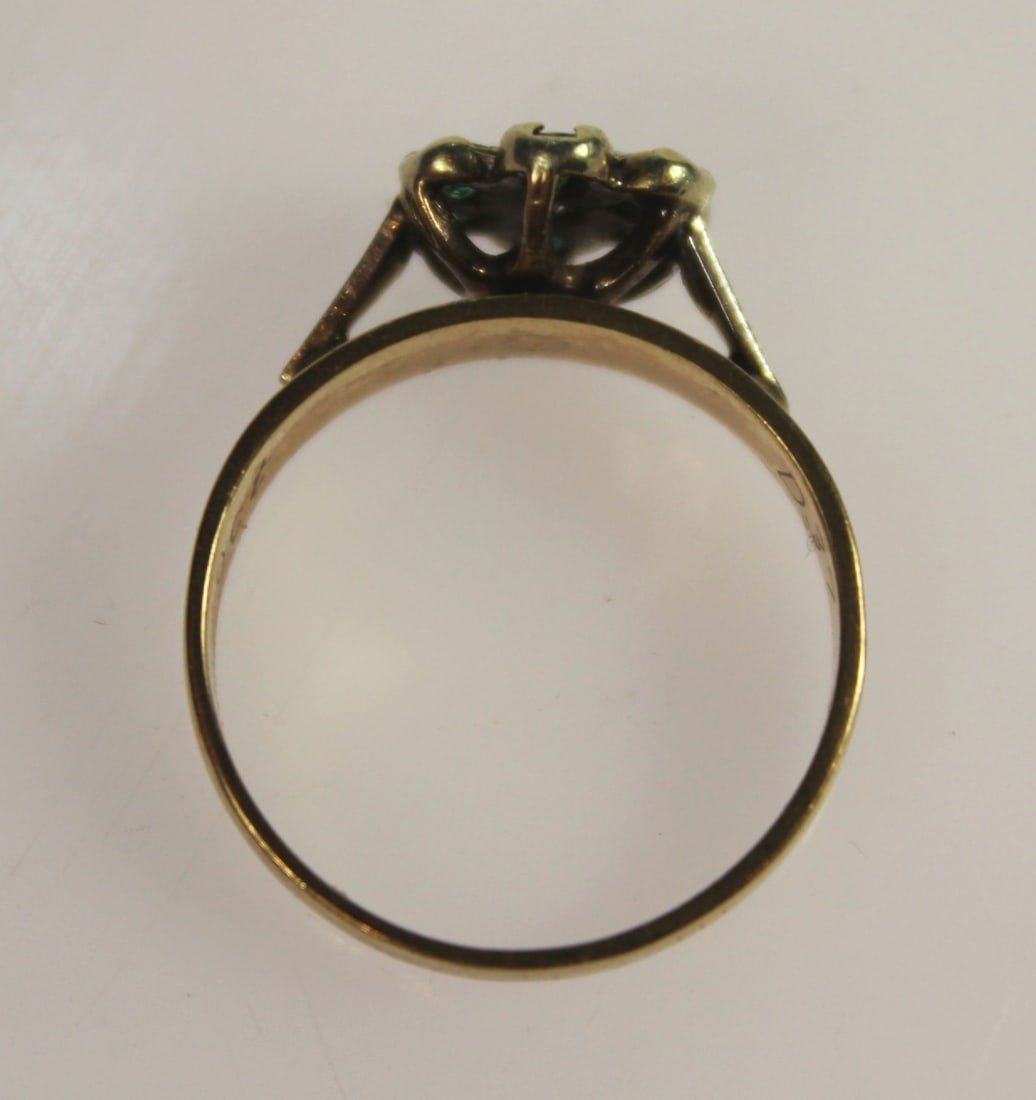 Daisy Pattern Emerald & Diamond Ring in 9ct Yellow Gold - 2