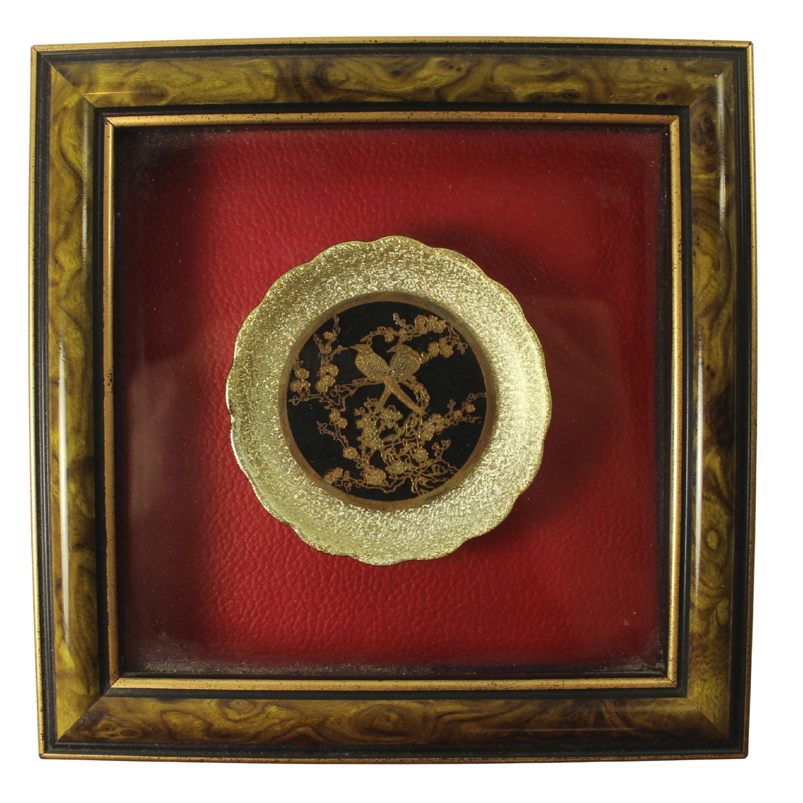 Chinese Painted Miniature Dish in Decorative Frame: . Medium Chinese Exhibited Ceramics & Pottery
