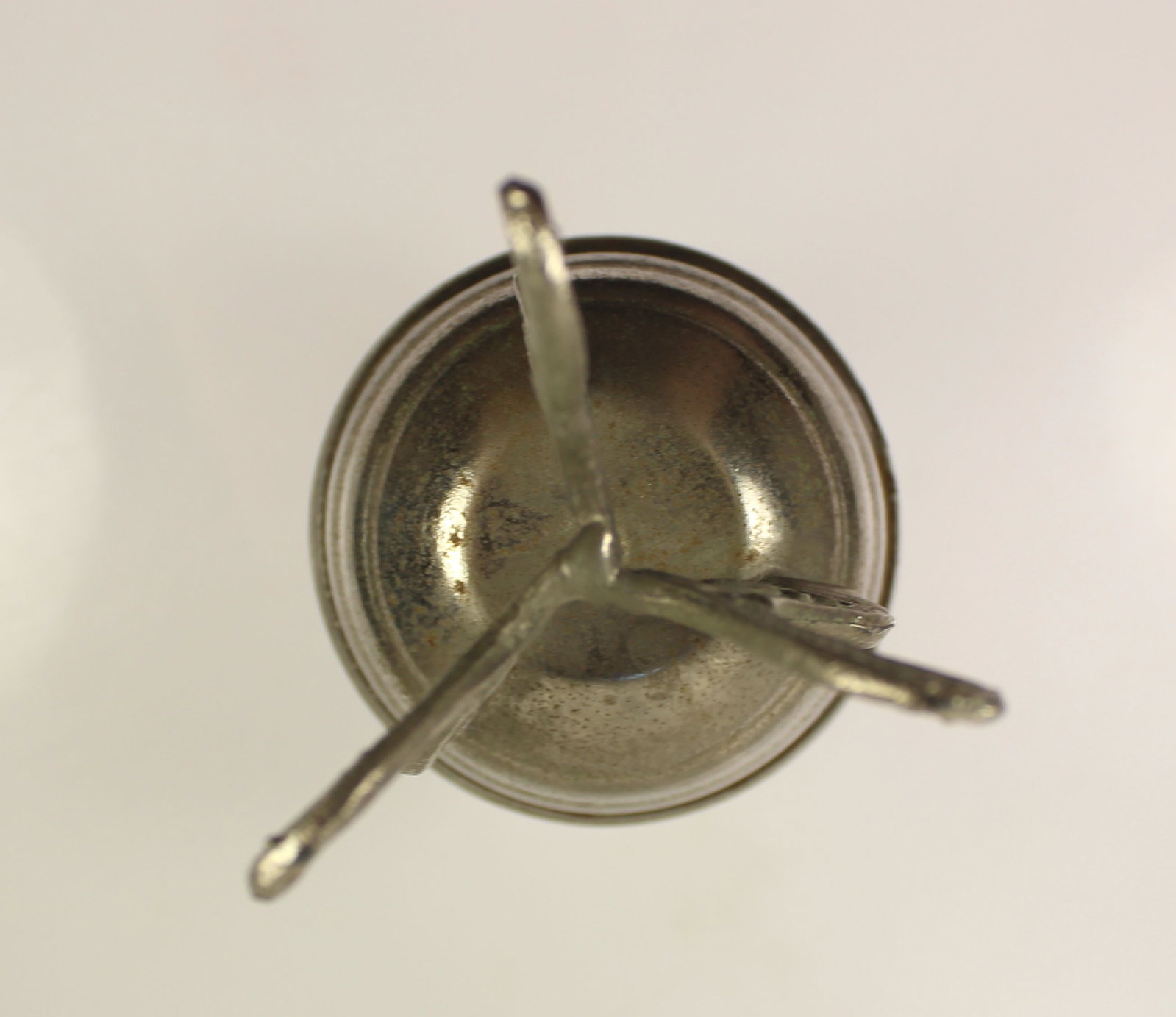 Three-legged Silver coloured Burner - 3