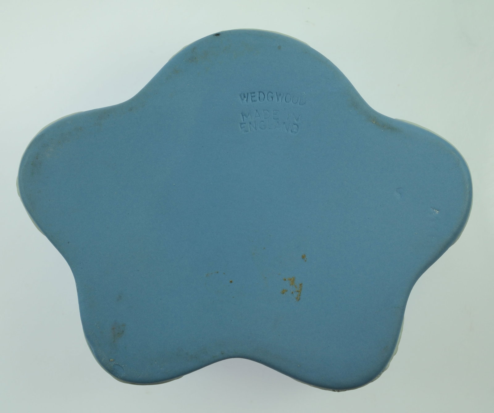 Wedgewood Blue Jasperware Lidded Trinket Box' - 3