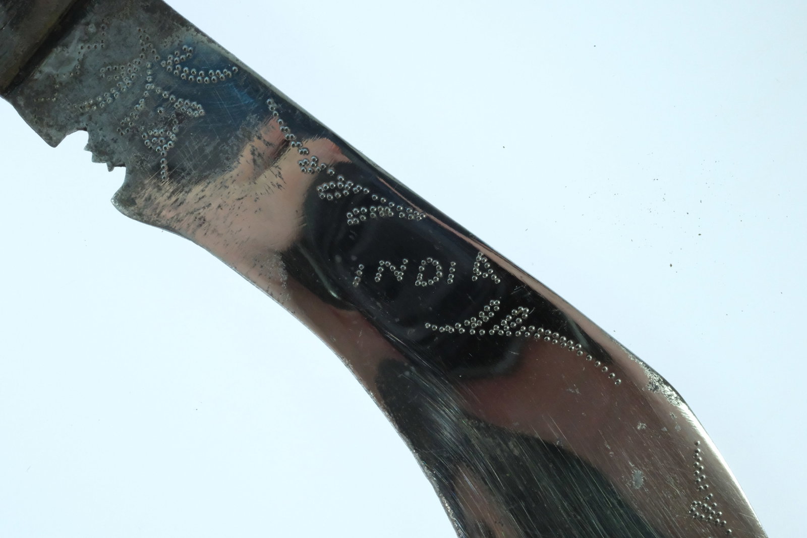 Decorative Nepalese Gurkha Kukri Curved Blade with metal inlay decoration in Black Sheath - 4