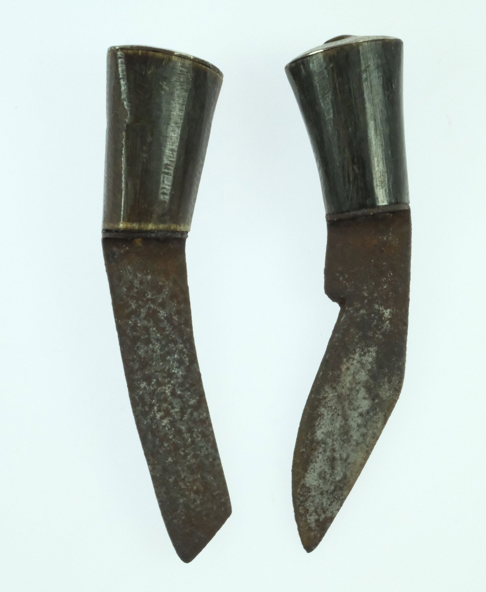 Decorative Nepalese Gurkha Kukri Curved Blade with metal inlay decoration in Black Sheath - 5