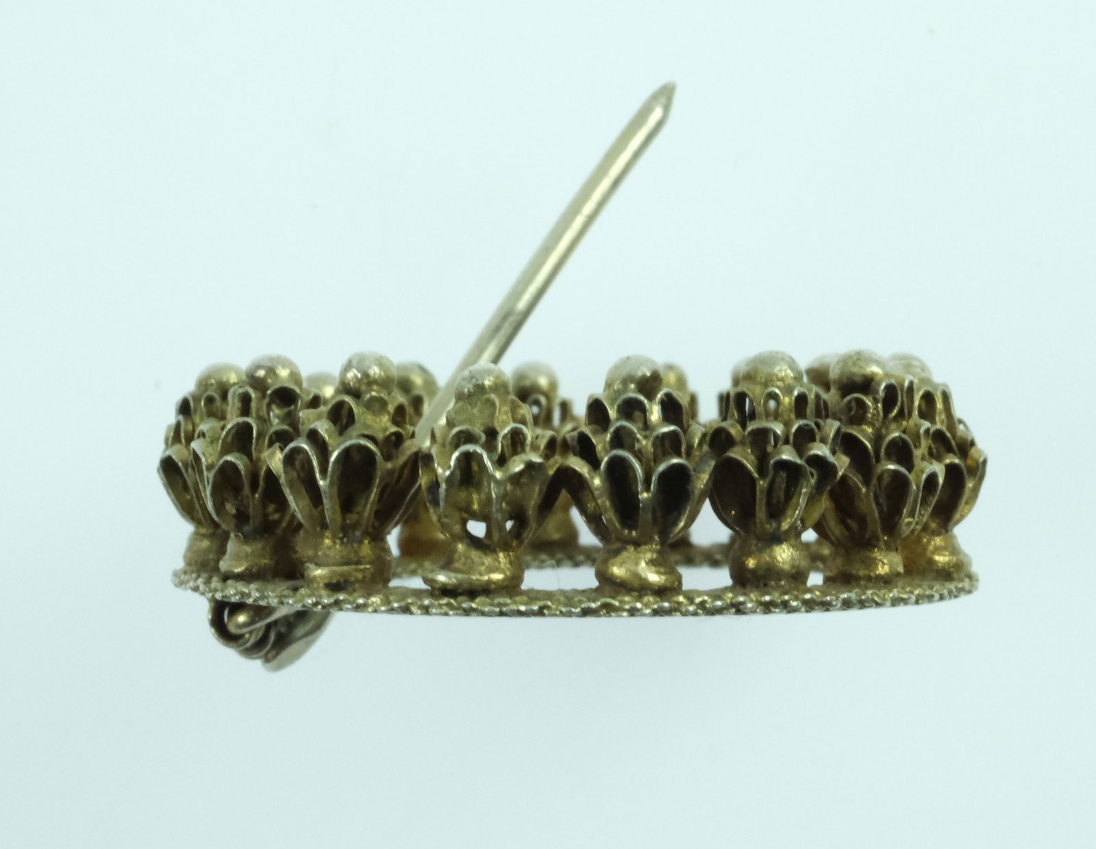 Flower Garland Pin in Gilt Silver (800) - 2