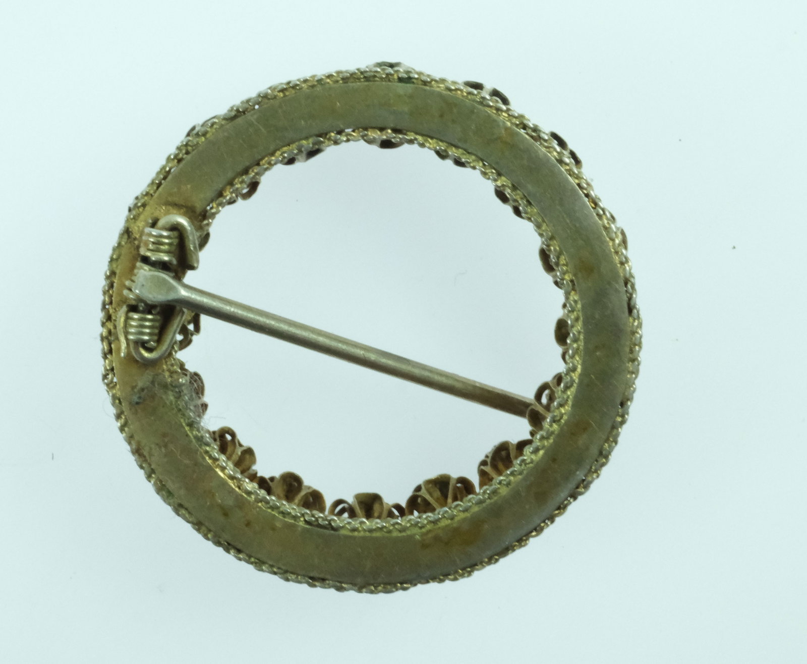 Flower Garland Pin in Gilt Silver (800) - 3