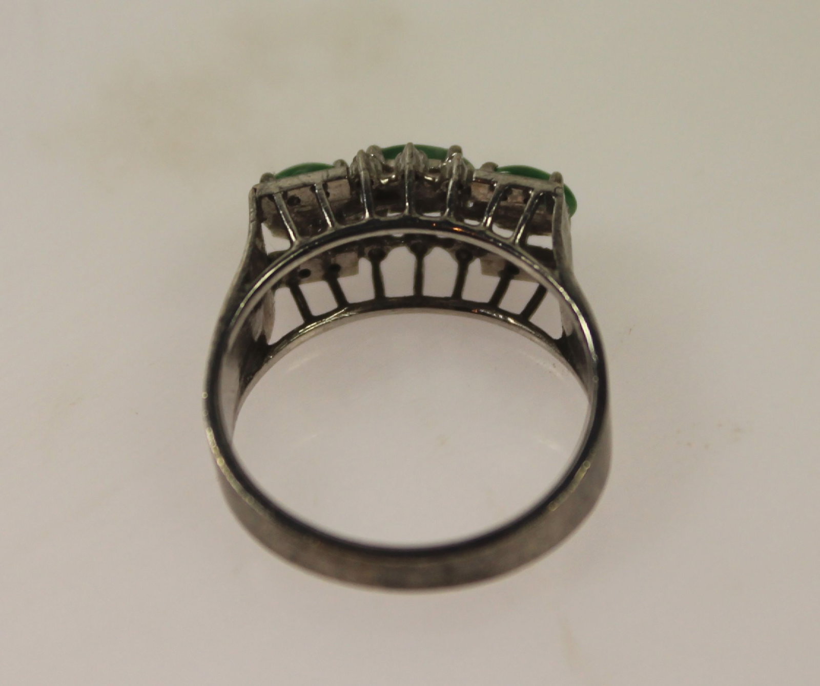 Vintage Jadeite & Diamond Ring in White Gold - 3