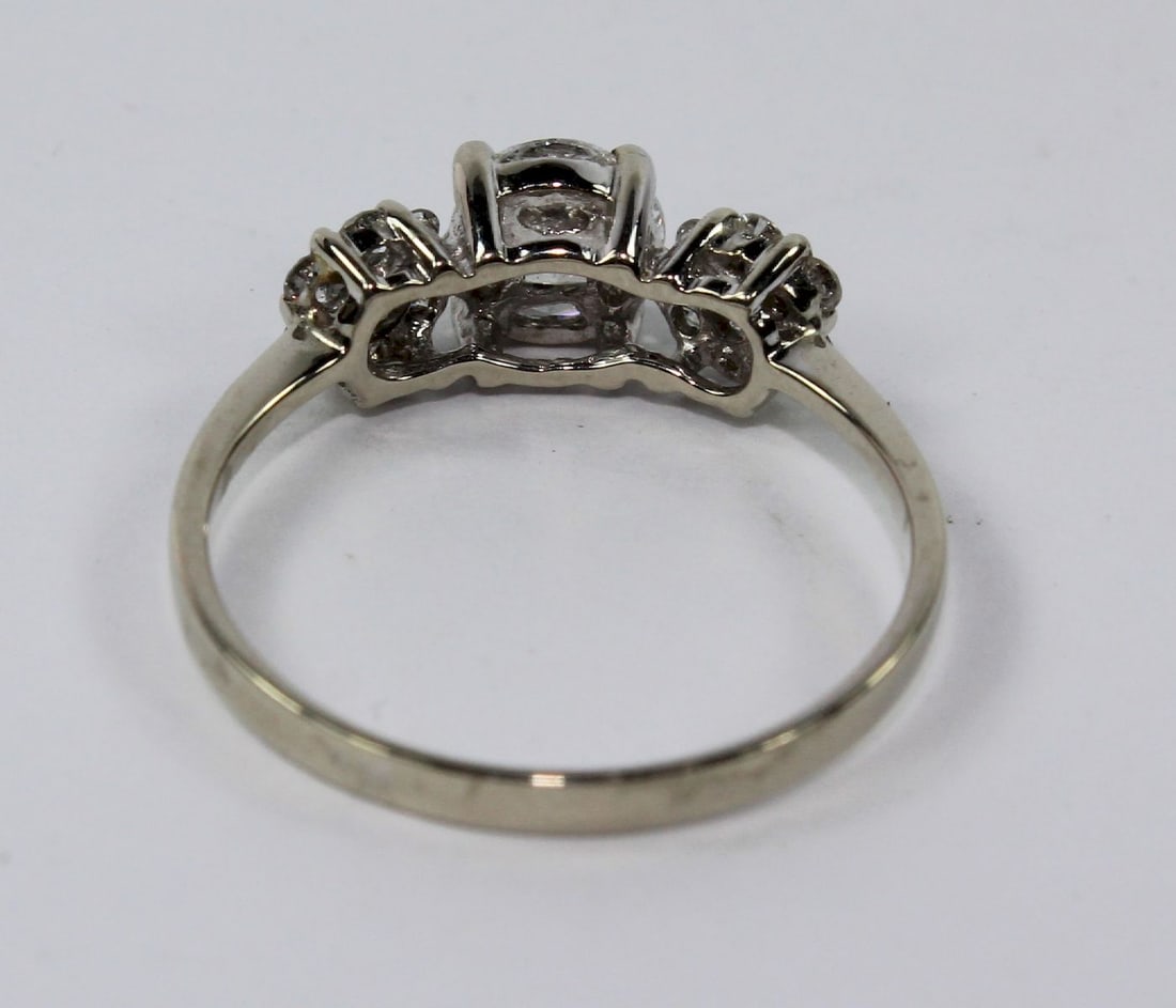 Diamond Cluster Ring in 18ct White Gold - 3