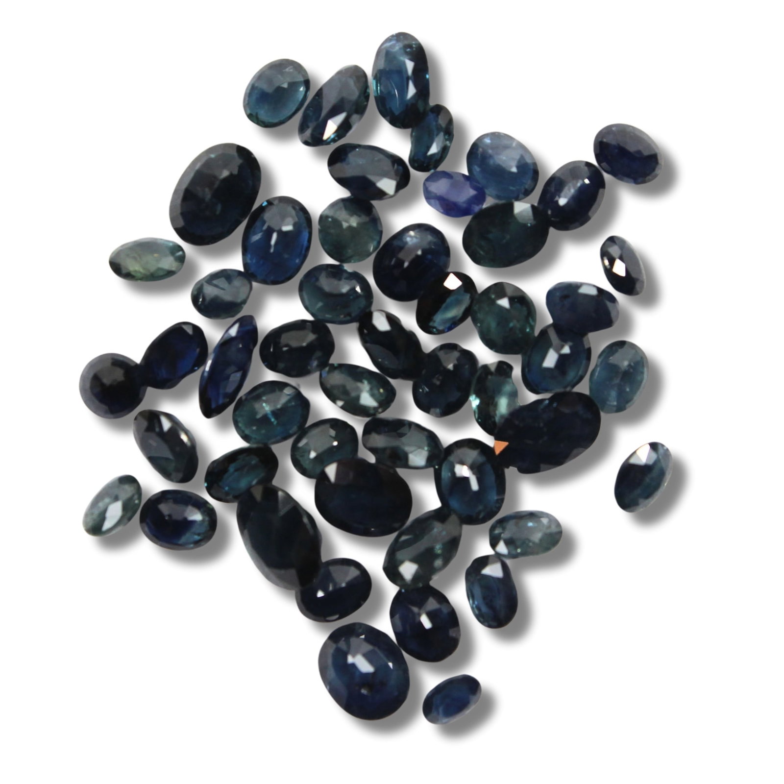 Faceted Blue Sapphires (50): Suit Jewellery Size Total weight 15.20 carats Medium Loose Stones & Beads Exhibited Sapphires
