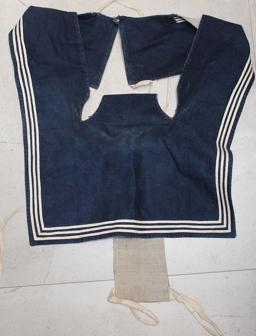 WWI - Australia 'H.M.A.S. Sydney' Sailor's Collar labelled 'A Murray' - 4