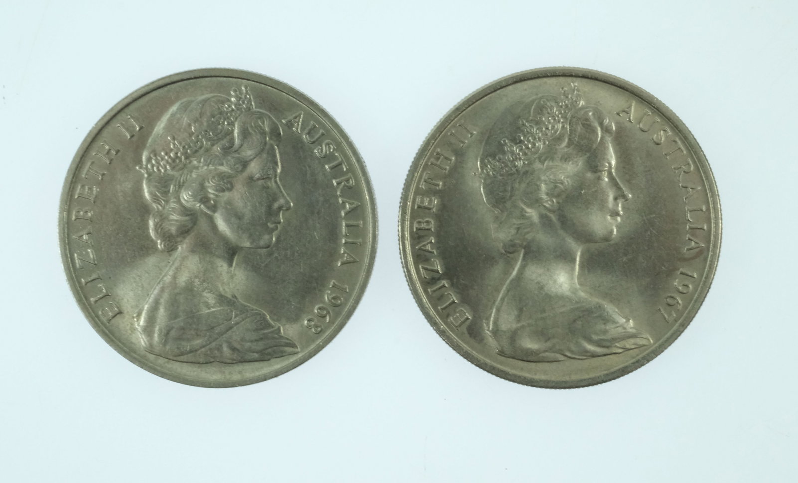 Australia 1967 & 1968 Twenty Cents, Uncirculated (2 coins) - 2