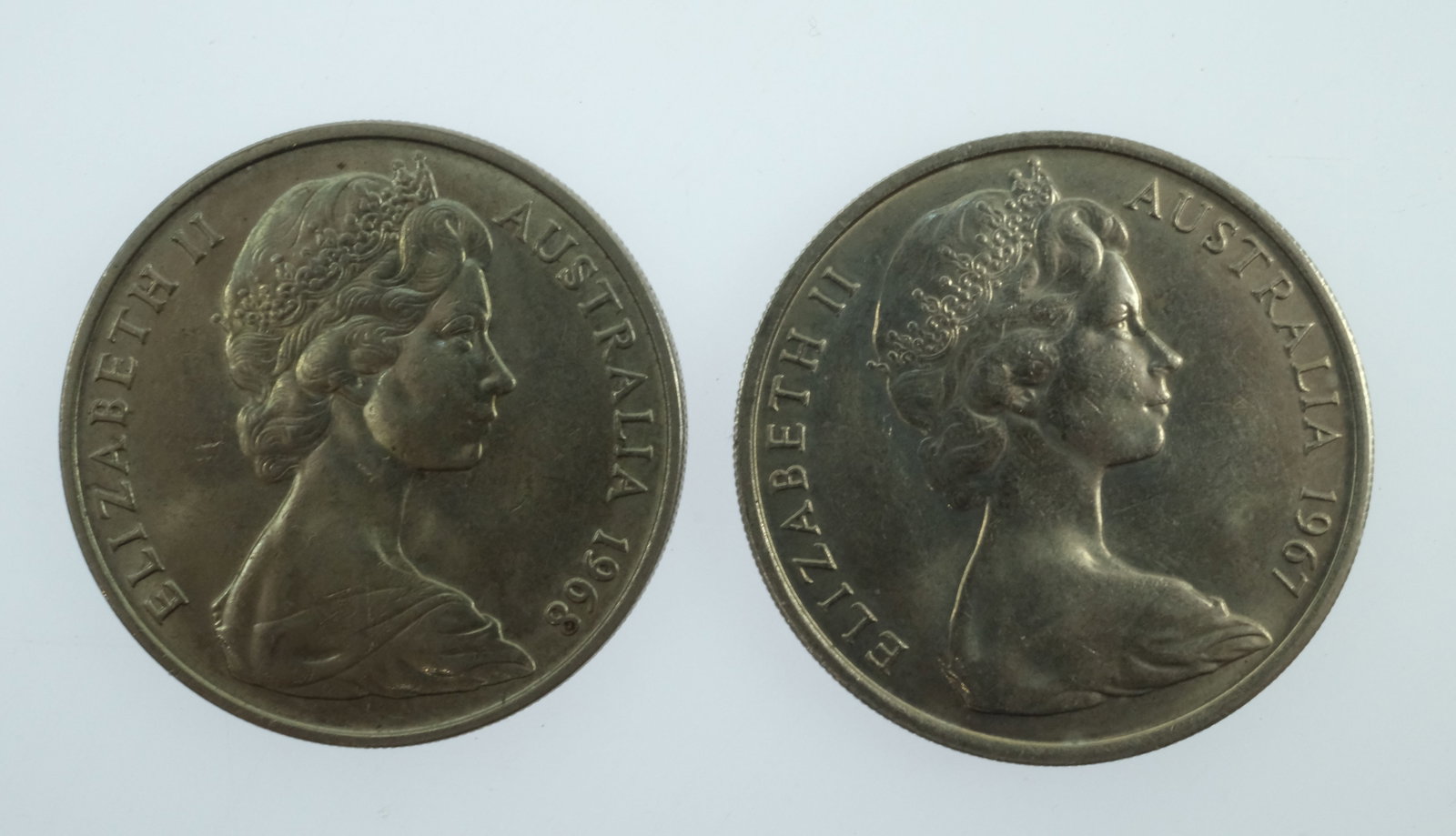 Australia 1967 & 1968 Twenty Cents, Uncirculated (2 coins) - 2