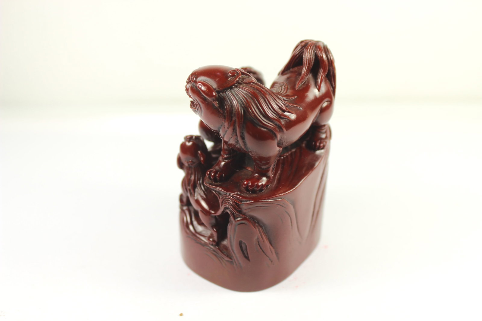 Chinese Seal featuring Foo Dogs in original Box - 8