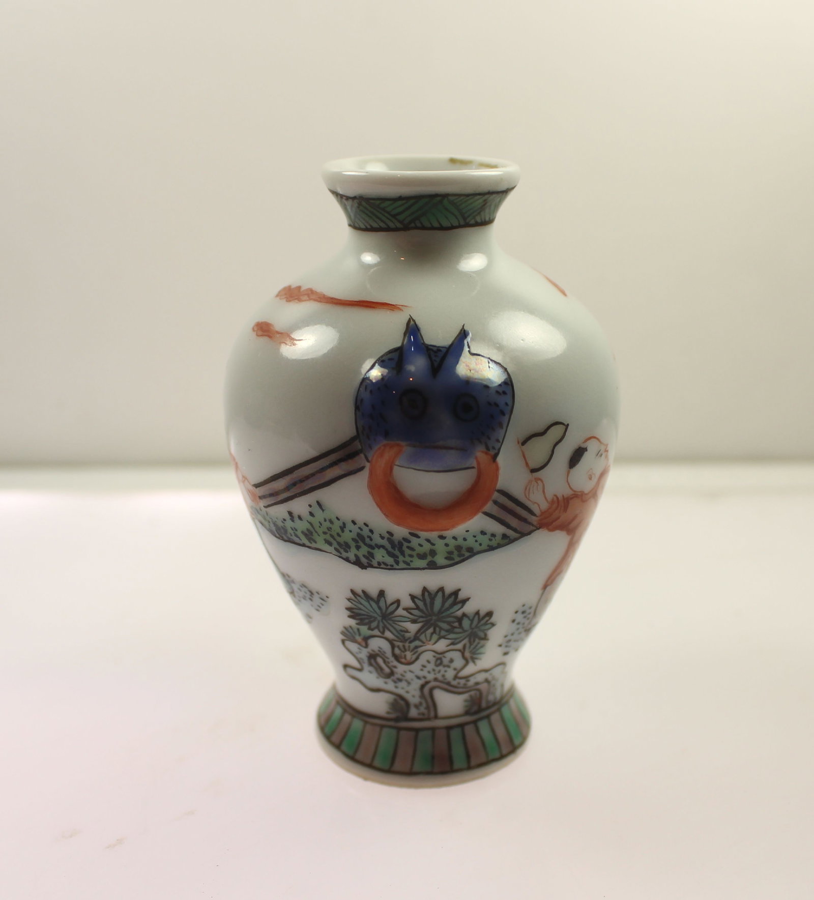 Vintage Hand-painted Chinese Porcelain Vase - 3