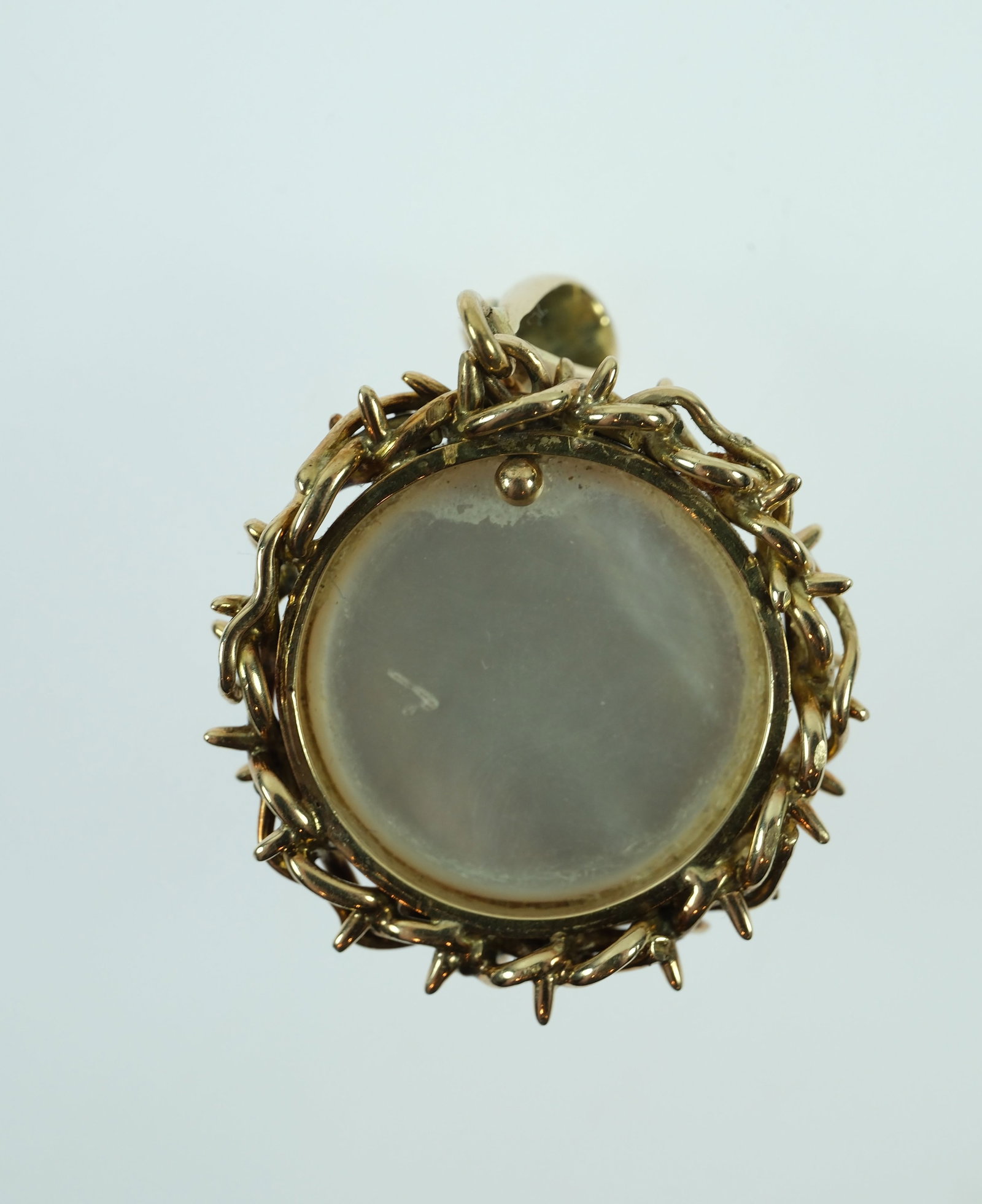 Mabe Pearl Pendant in 10ct Yellow Gold - 2