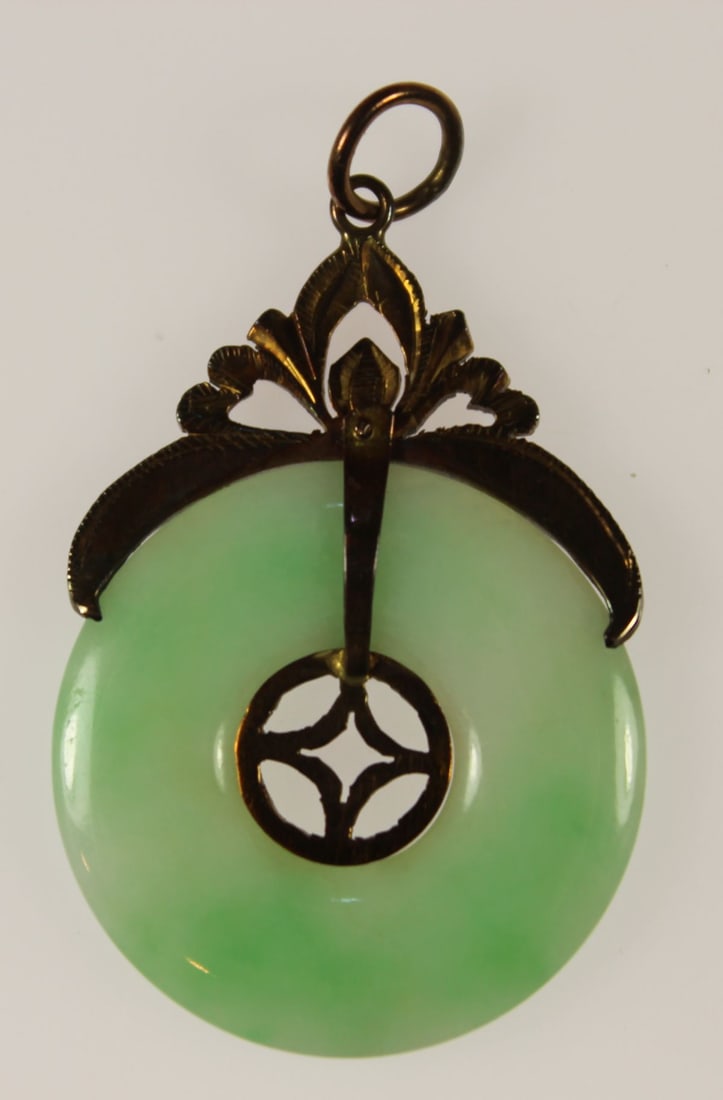 Green Jade Wheel Pendant in 18ct Yellow Gold - 2