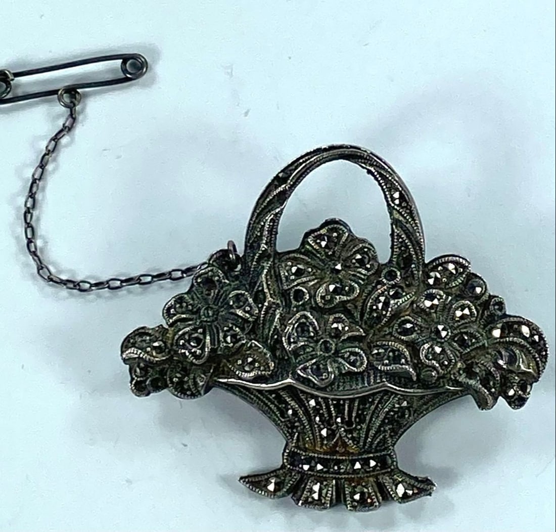 1930's Sterling (925) Silver Marcasite Flower Basket Brooch: Classic Size Total Weight 12.445 grams : 4.1cm x 4.9cm x 10.1cm Medium Pins & Brooches