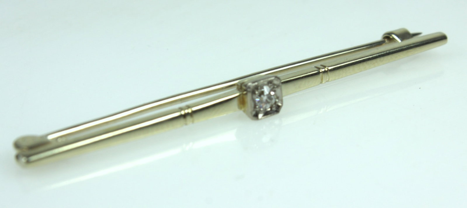 Diamond Pin Brooch in 15ct White Gold - 2