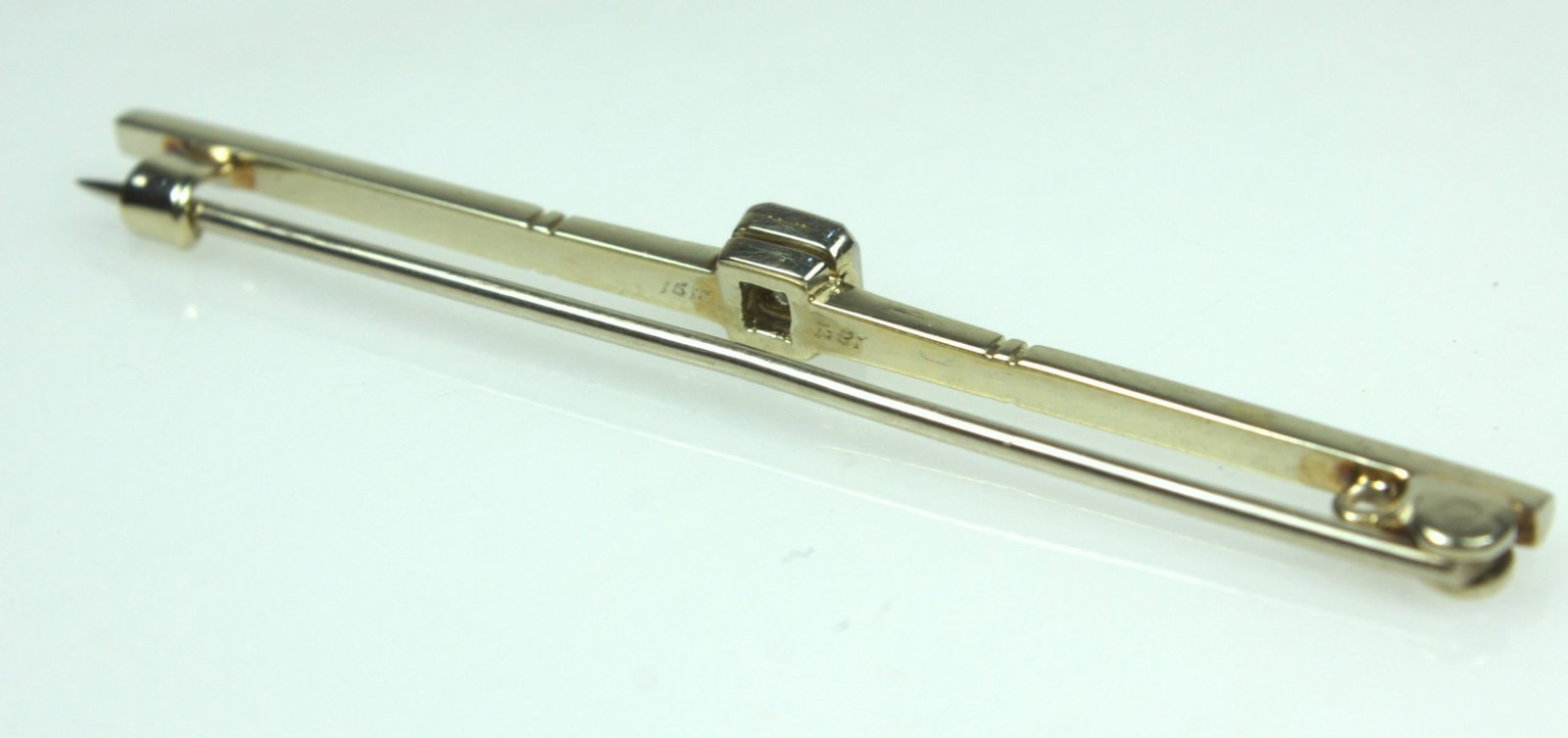Diamond Pin Brooch in 15ct White Gold - 3