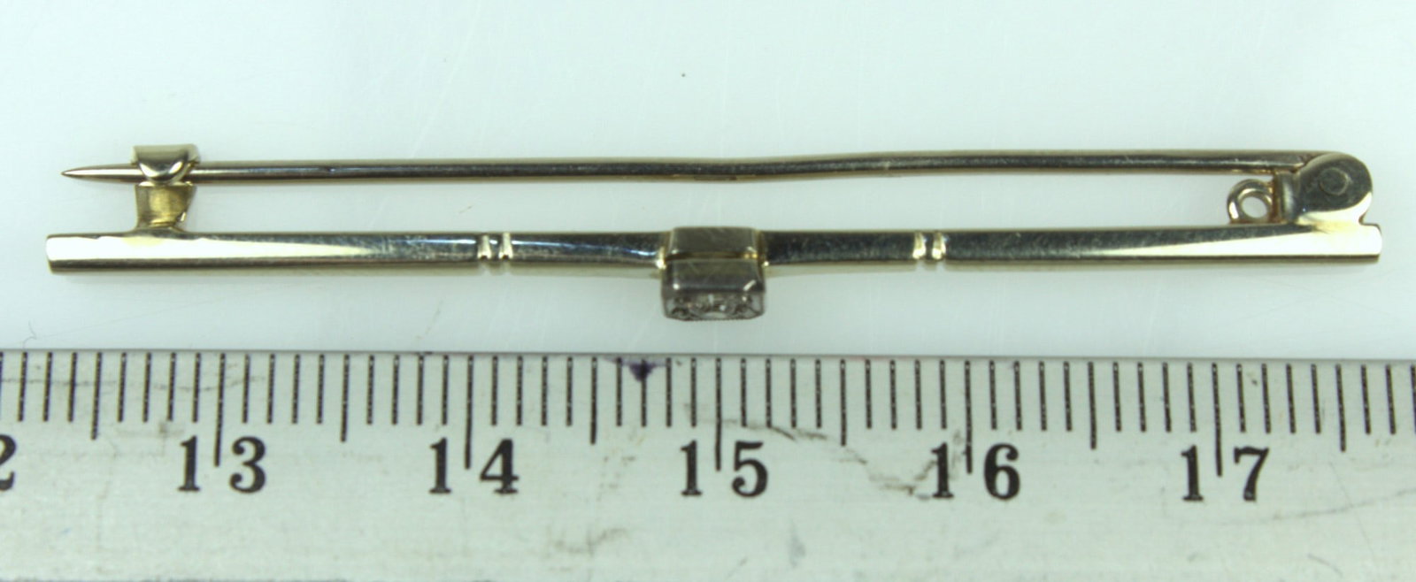 Diamond Pin Brooch in 15ct White Gold - 4