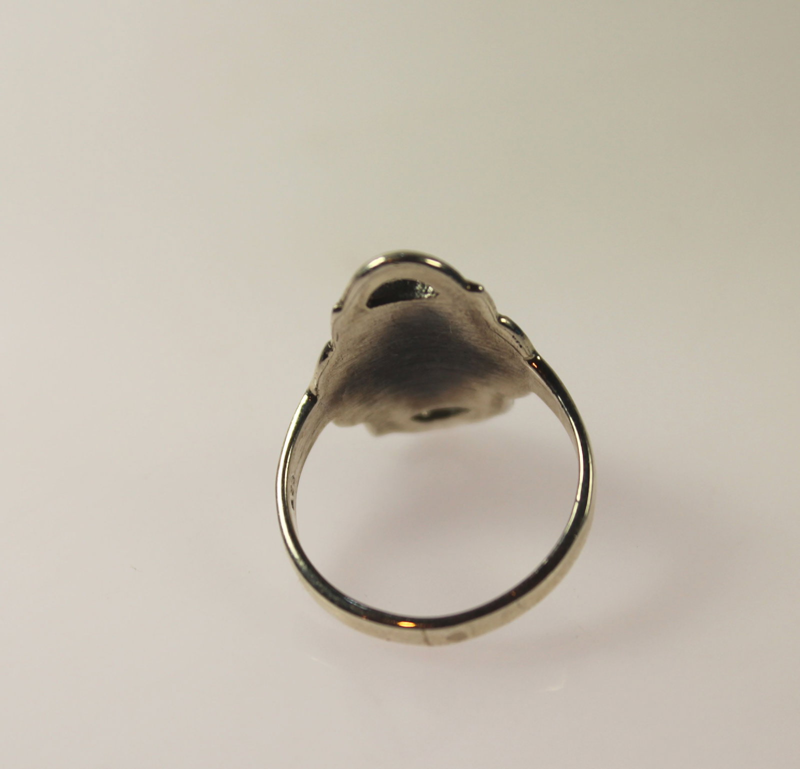 Marcasite & Mother of Pearl Ring in Sterling (925) Silver - 3