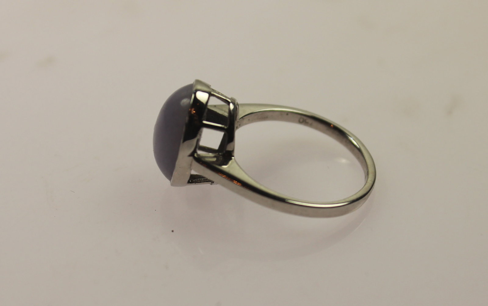 Lavender Jade Ring in 9ct White Gold - 4