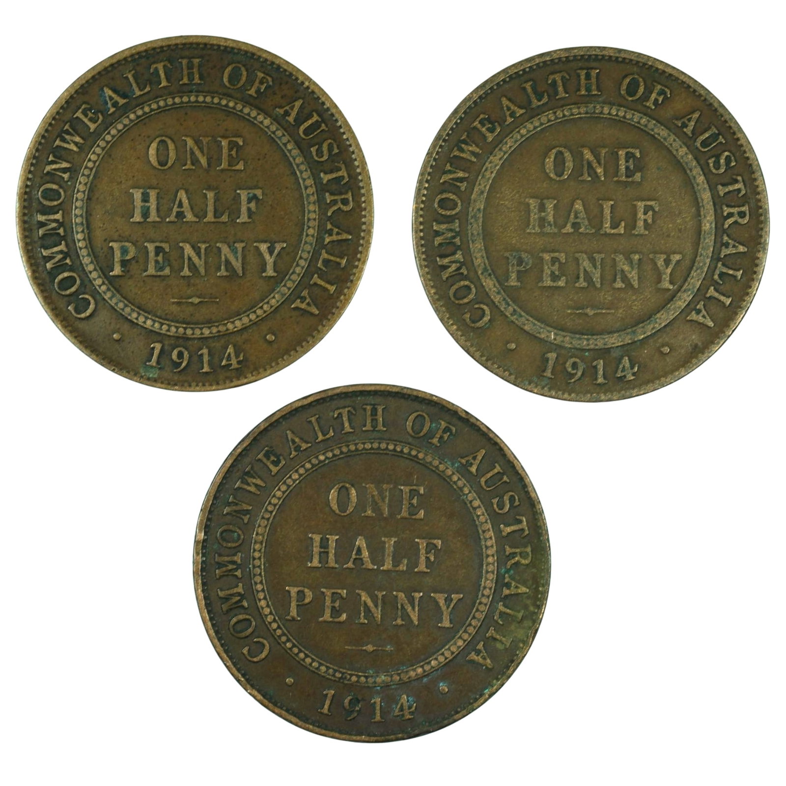 Australia 1914 (L) Halfpennies, VG/Fine or better (3 coins): George V. Scarce Medium Coins, Monies & Stamps Exhibited Coins, Australia & New Zealand