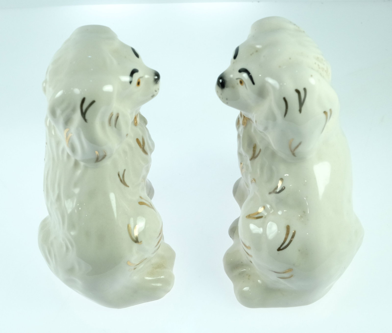 Royal Doulton Porcelain Figurines of Cavalier Dogs (Pair) - 2
